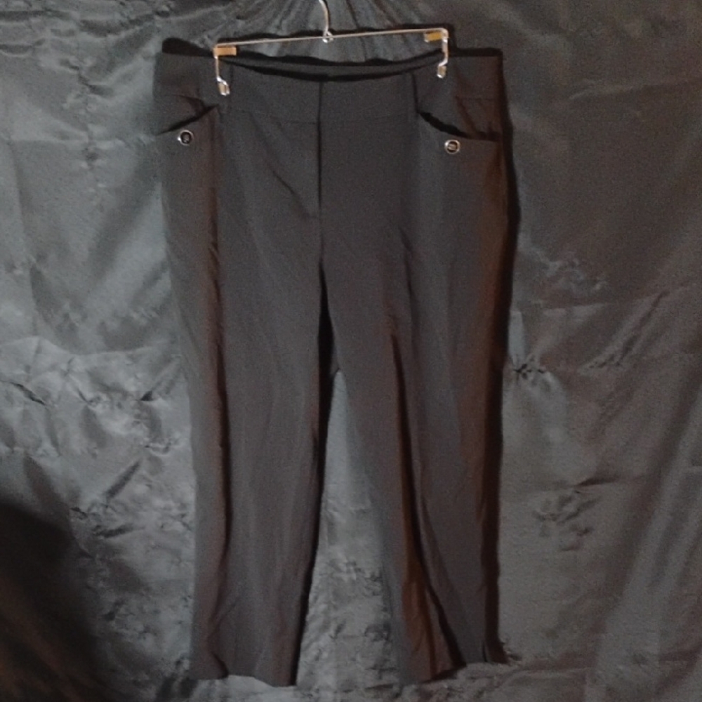 Elegant Black Women's Cropped Pants Sz 12